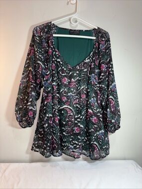 Lane Bryant Green Paisley V-Neck Blouse with Pink Accents. 894